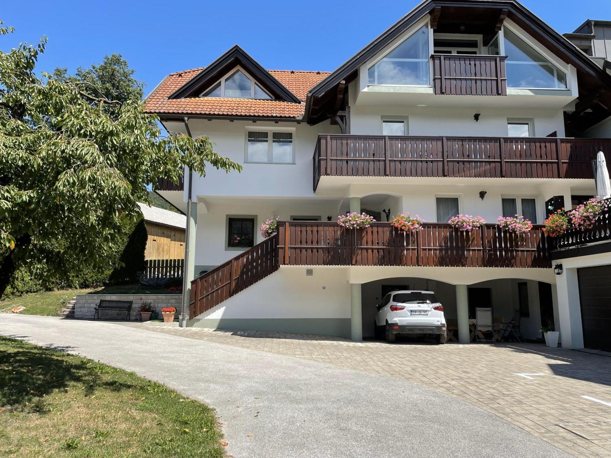 Rooms Hrominc Μπλεντ Εξωτερικό φωτογραφία